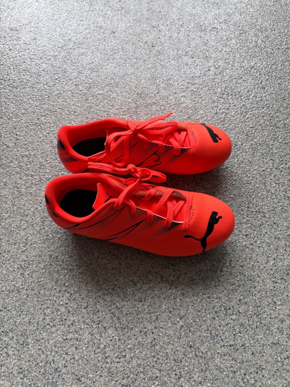 Soccer cleats